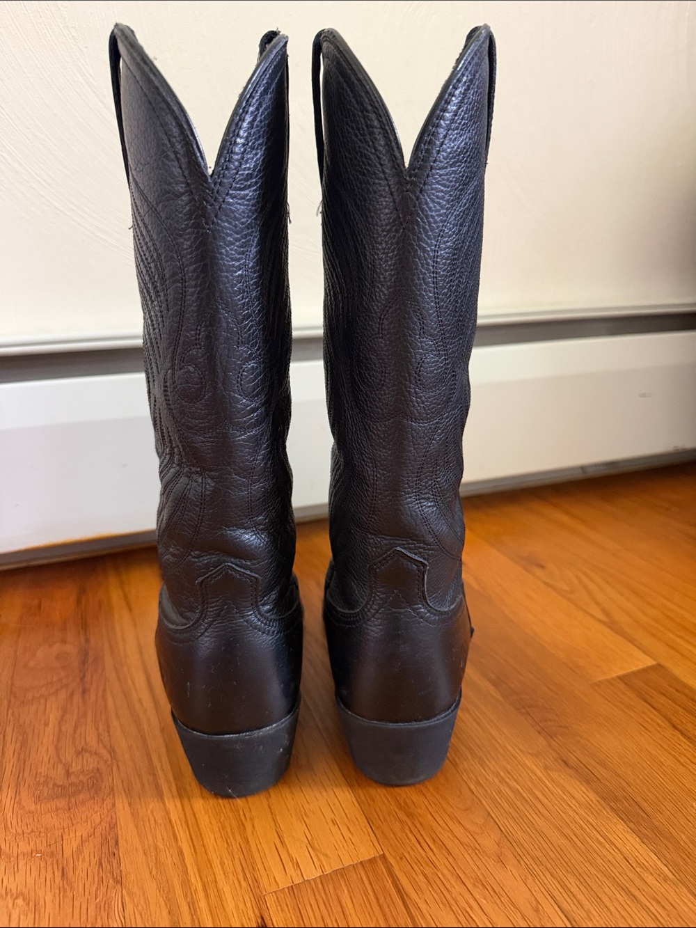 Ariat Black Pointed Toe Western Heeled Boots - Picture 2 of 4
